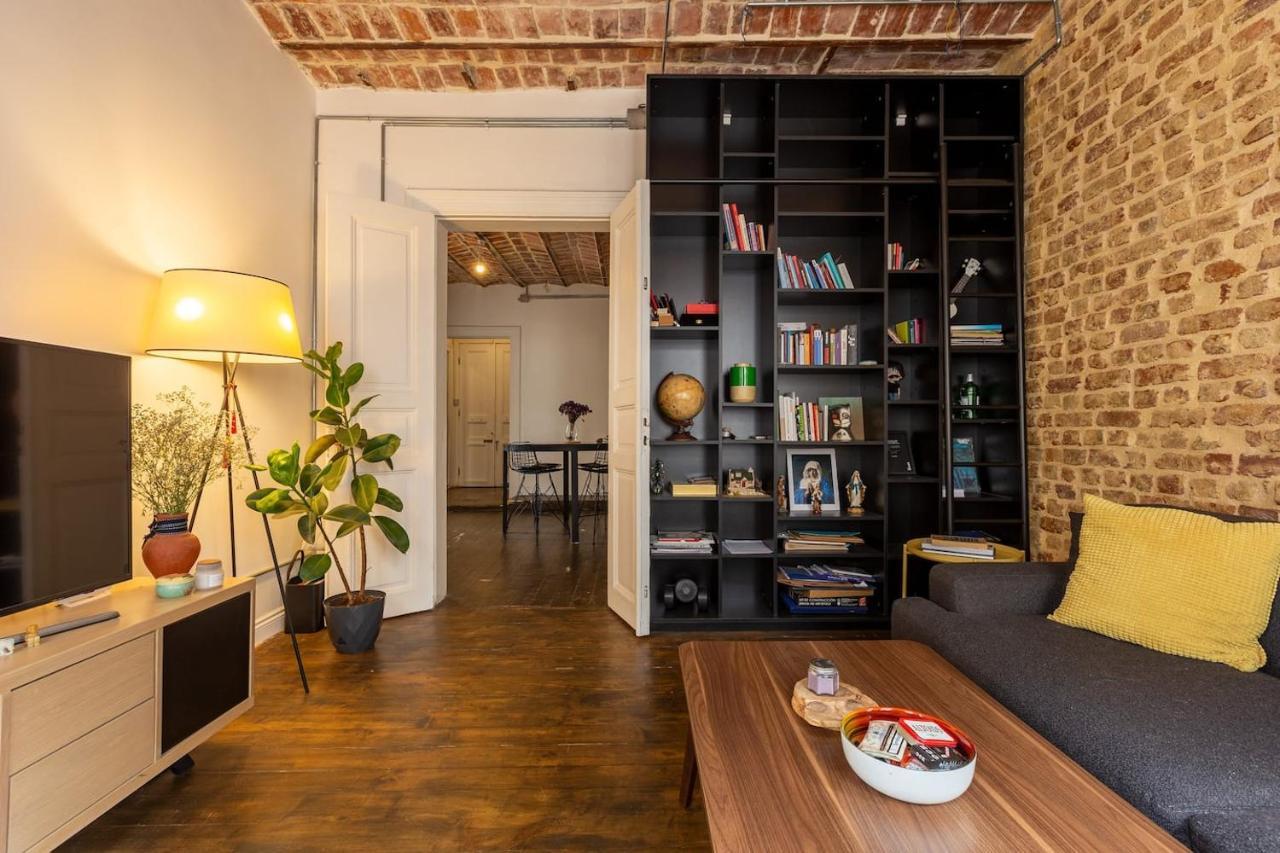Renovated Apartment At The Heart Of Istanbul With Huge Terrace ภายนอก รูปภาพ